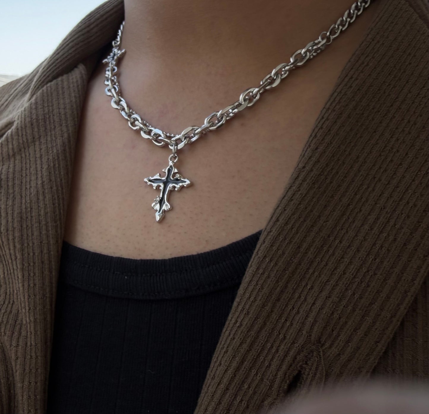 NIGHTREIGN NECKLACE