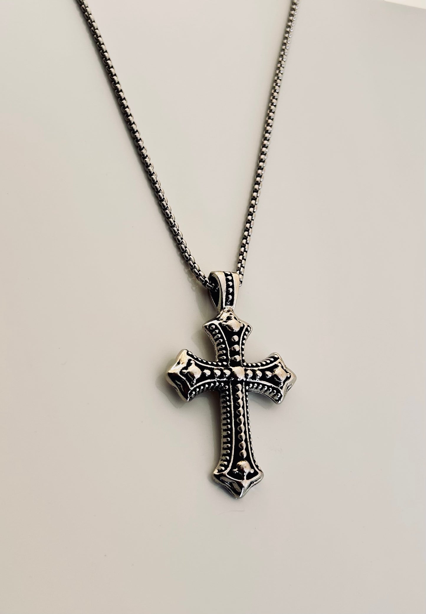 Nior Cross Necklace
