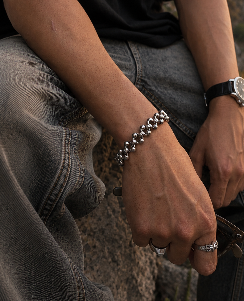 Quantum Bracelet