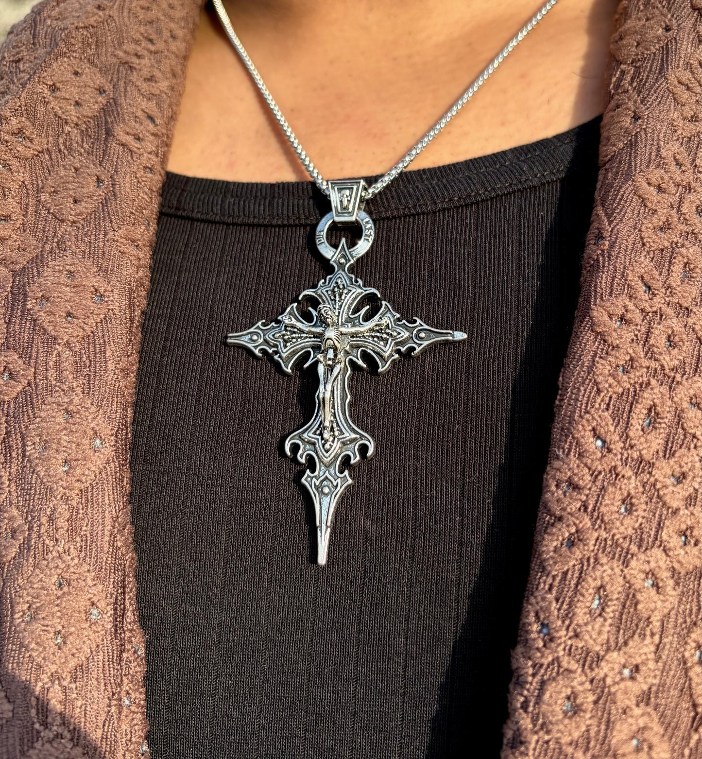 THE VENGEANCE CROSS