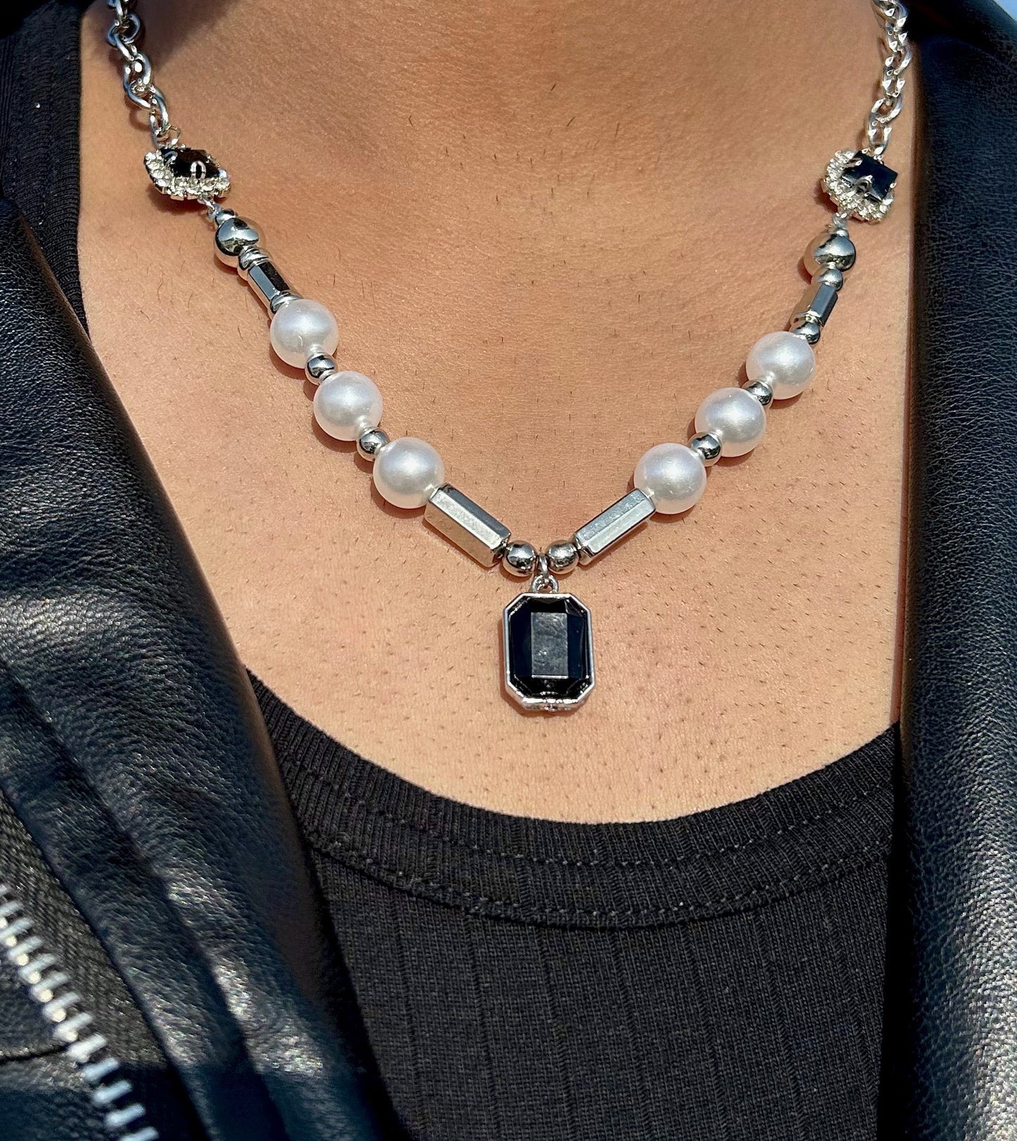 Pearl of Dusk Necklace