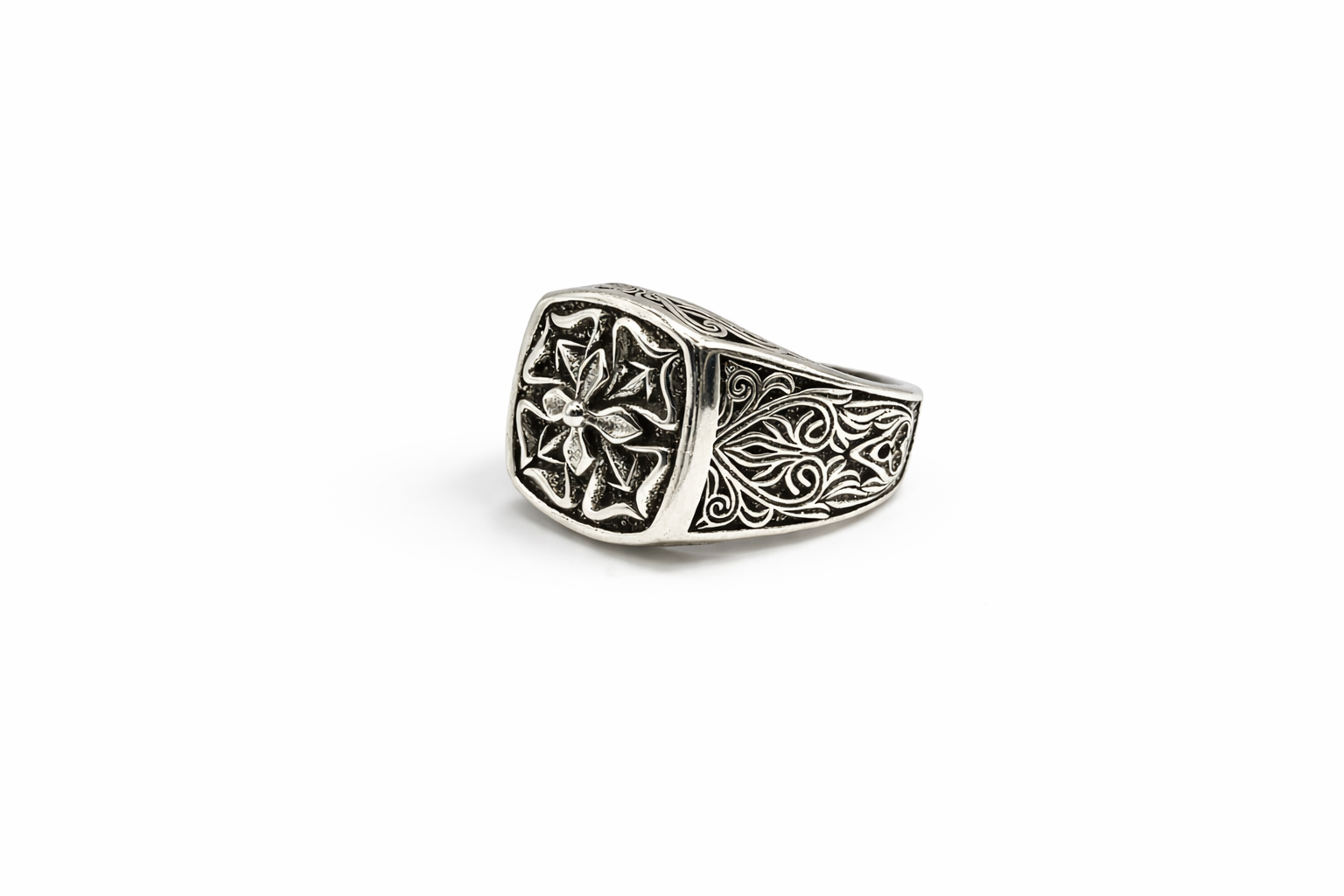 MONARCH RING – COSMORA