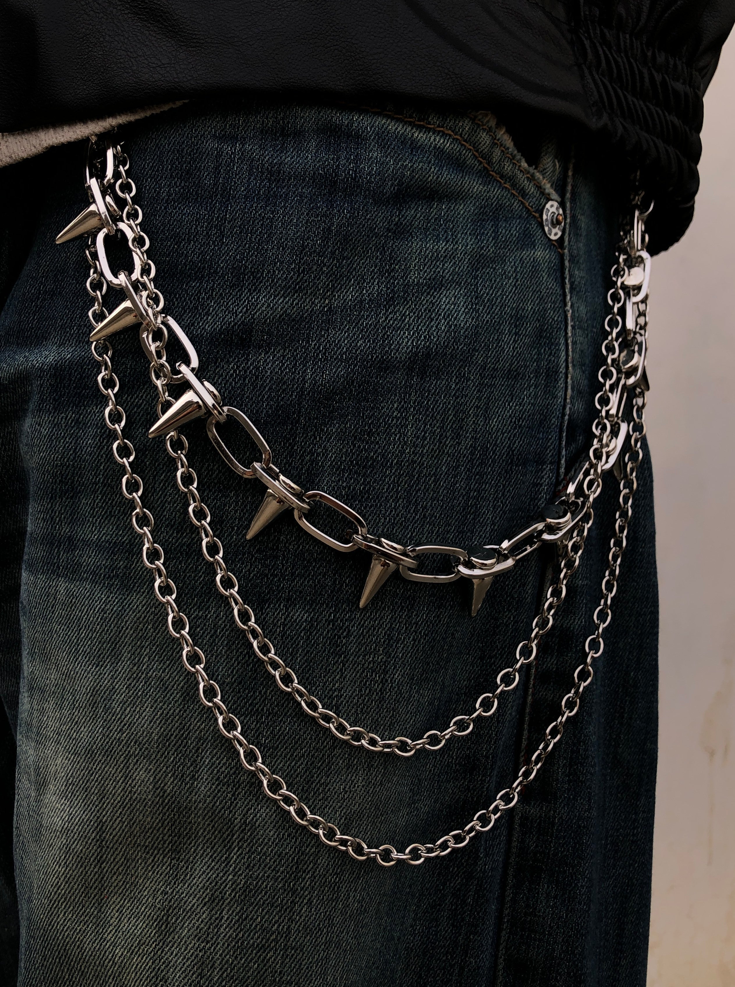SpikeStrike Jeanchain – COSMORA