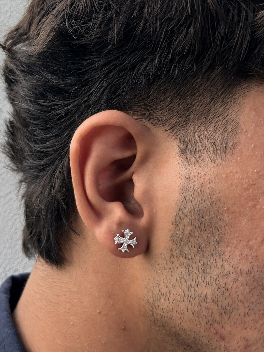 ICY STUD